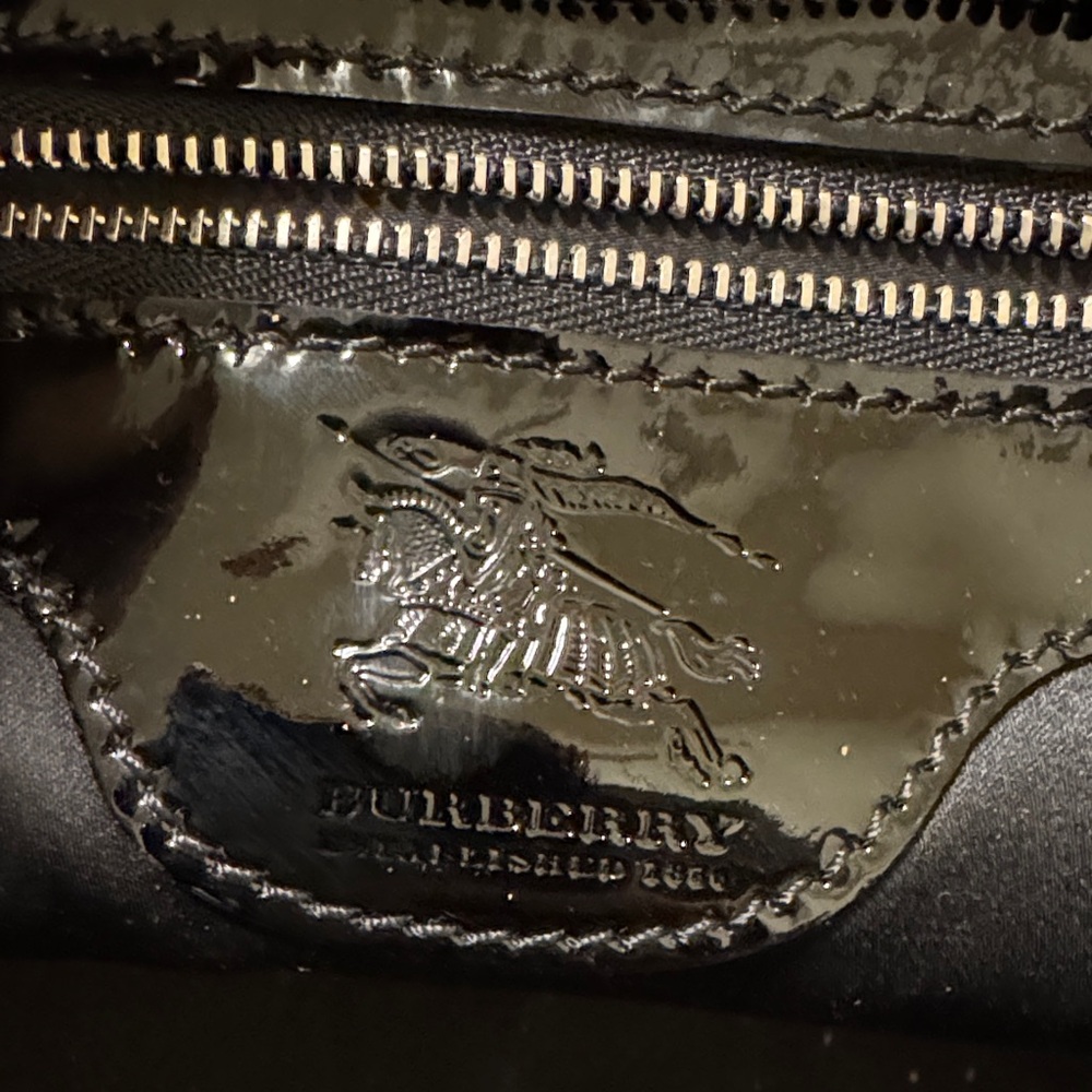 Authentic Burberry Black Patent Bag with Lock & Key (COA included) - - Picture 13 of 16